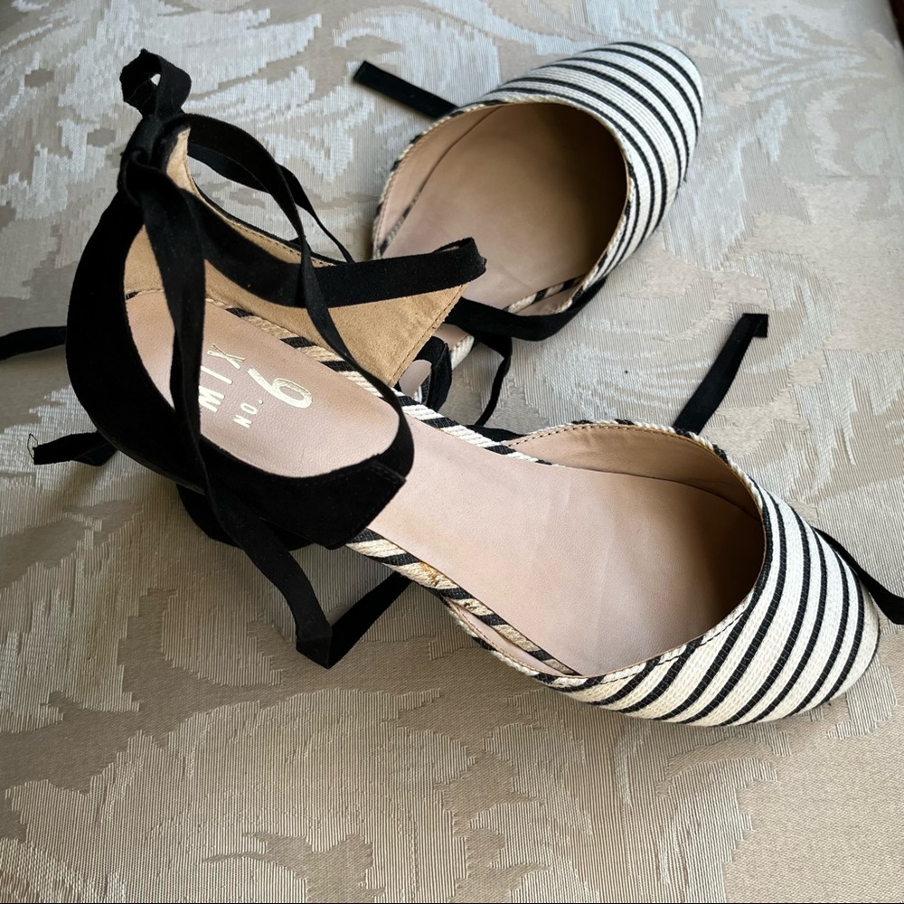 Lace up black and white dorsay flats - Picture 3 of 4